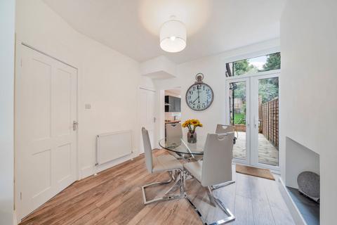 206 Chipstead Valley Road, Coulsdon, CR5 3BH