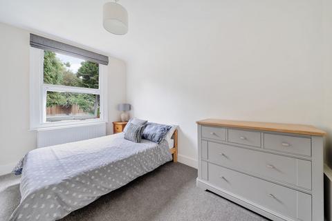 206 Chipstead Valley Road, Coulsdon, CR5 3BH