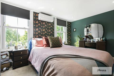 62 Eastway, London, E9 5JH