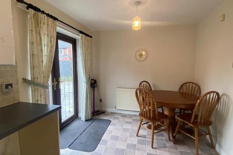 3 bedroom semi-detached house for sale, Tilia Close, Hull, HU4 6UT