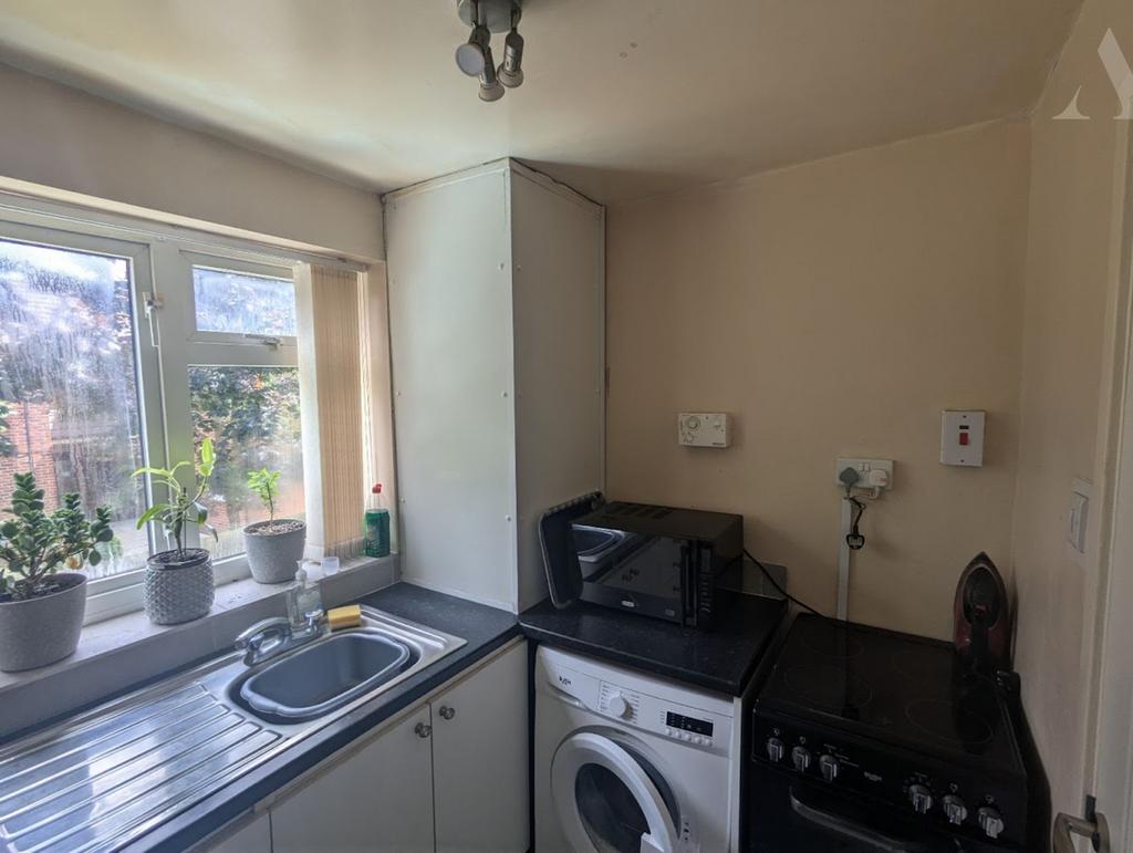 Hatchford Court - Kitchen 1