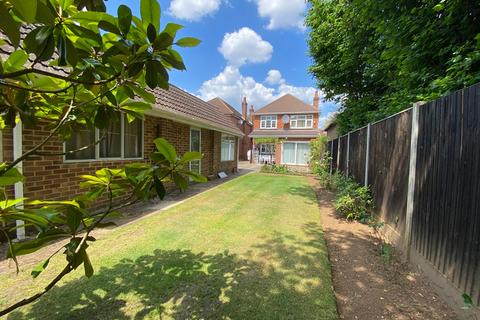 3 bedroom detached house for sale, HORSELL