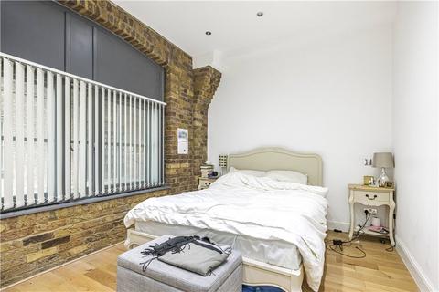 2 bedroom apartment for sale, Telfords Yard, London, E1W