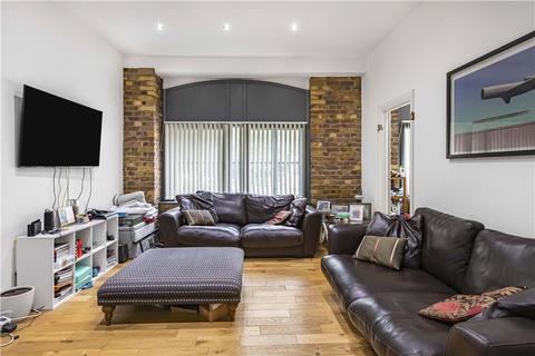 2 bedroom apartment for sale, Telfords Yard, London, E1W