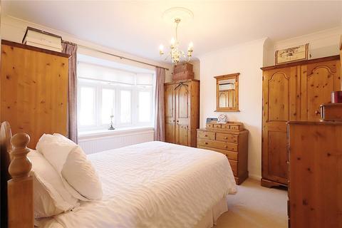 4 bedroom semi-detached house for sale, Stapleton Road, The Pantiles, Bexleyheath, Kent, DA7