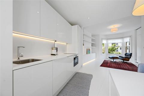 Studio to rent, Kensington Church Street, Kensington, London, W8
