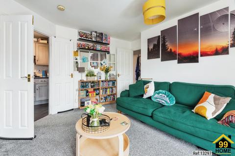 38 Boddington Drive Kingsway, Quedgeley, Gloucester, GL2 2DT