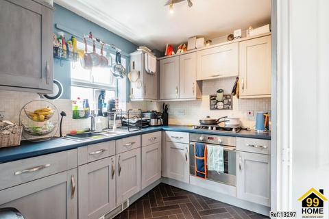 38 Boddington Drive Kingsway, Quedgeley, Gloucester, GL2 2DT