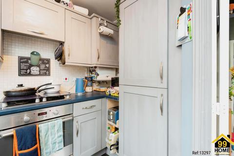 38 Boddington Drive Kingsway, Quedgeley, Gloucester, GL2 2DT