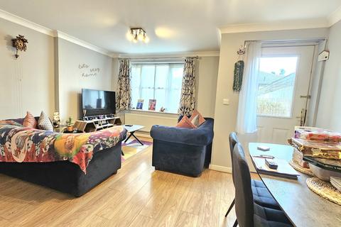 6 Sangam Close, Southall, UB2 5JB
