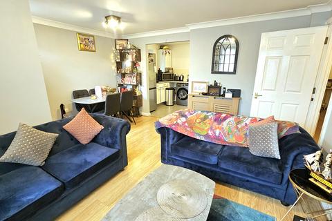 6 Sangam Close, Southall, UB2 5JB