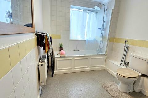 6 Sangam Close, Southall, UB2 5JB