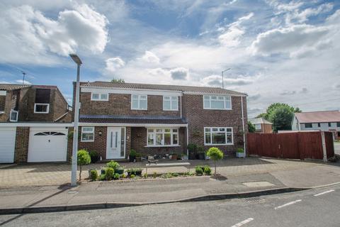 5 bedroom detached house for sale, Corton Close, Stevenage