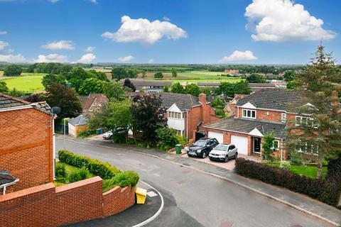 5 bedroom detached house for sale, Gus Walker Drive, Pocklington, York, YO42 2WA