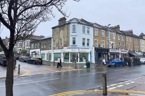 2 bedroom apartment to rent, Northcote Road, London, Clapham