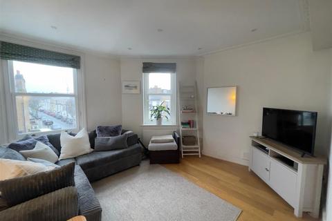 2 bedroom apartment to rent, Northcote Road, London, Clapham