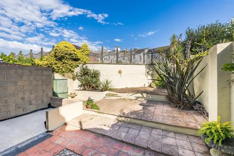 17 Hanover Crescent, Brighton, BN2 9SB