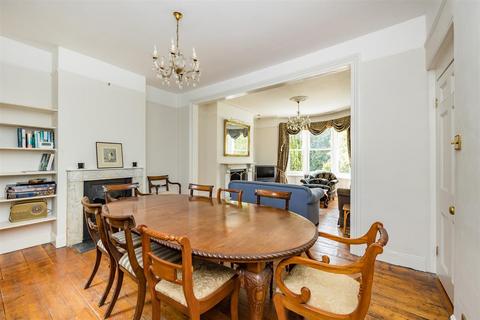 17 Hanover Crescent, Brighton, BN2 9SB