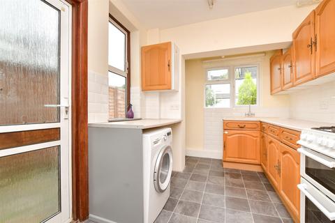 26 Lower Road, Kenley, CR8 5NB