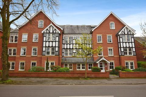 3 bedroom flat to rent, Groby Road, Altrincham, Greater Manchester, WA14