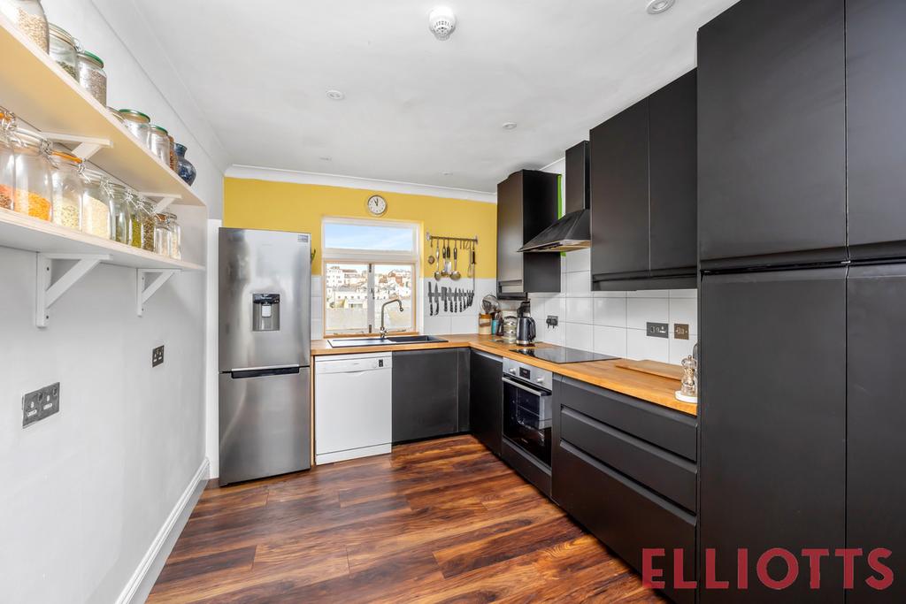 Apartment in Brighton, Brunswick - View 4