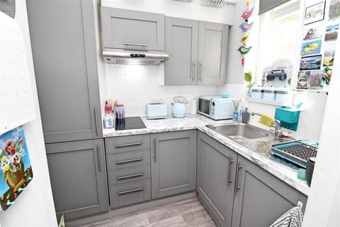 1 bedroom retirement property for sale, Wilbury Road, Hove