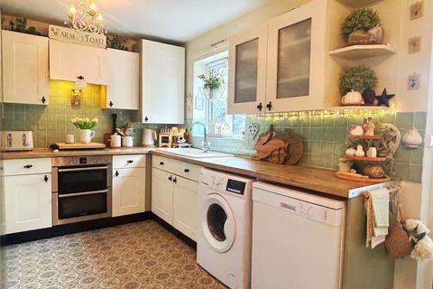 30 Chepstow Drive, Oldham, OL1 4TF