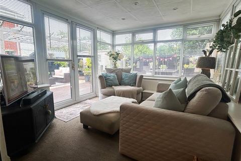 30 Chepstow Drive, Oldham, OL1 4TF