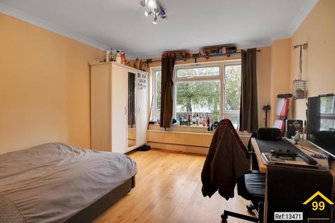 4 bedroom terraced house to rent, Solebay Street, London, E1