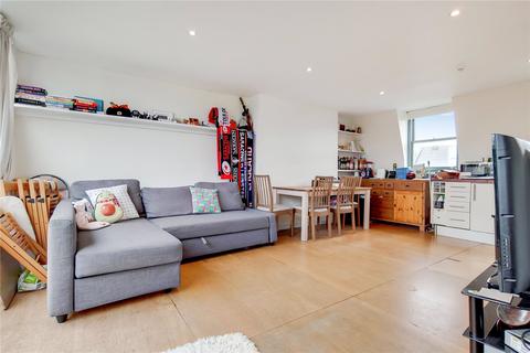 2 bedroom penthouse to rent, Bell Street, London NW1