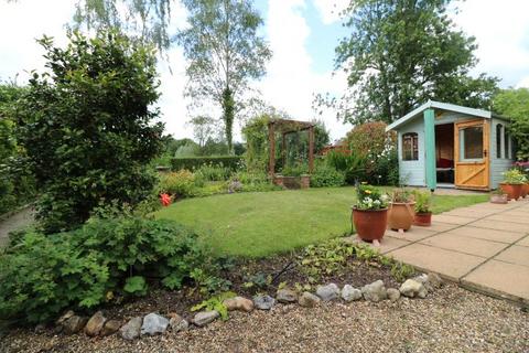 3 bedroom bungalow for sale, Eastleigh Gardens, Barford, Norwich, Norfolk, NR9