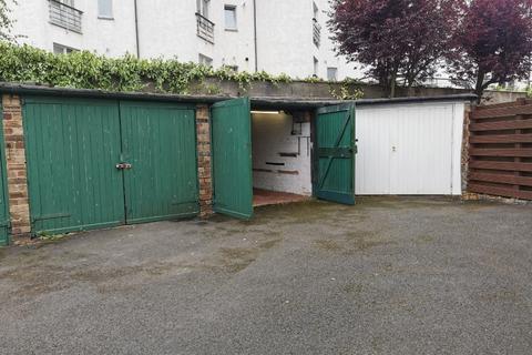 Garage to rent, Baronscourt Terrace, Edinburgh EH6