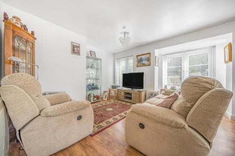 2 bedroom flat for sale, Carterton,  Oxfordshire,  OX18