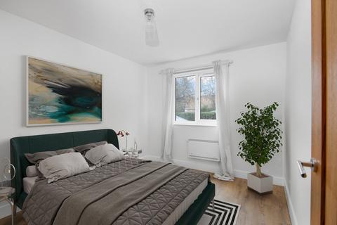 3 bedroom apartment for sale, Grinstead Road, London, SE8