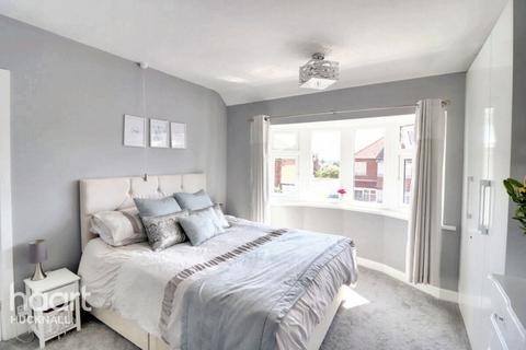 6 Barker Gate, Hucknall, Nottingham, NG15 6LT