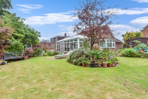 2 bedroom detached bungalow for sale, Wayne Close, Broadstairs, Kent