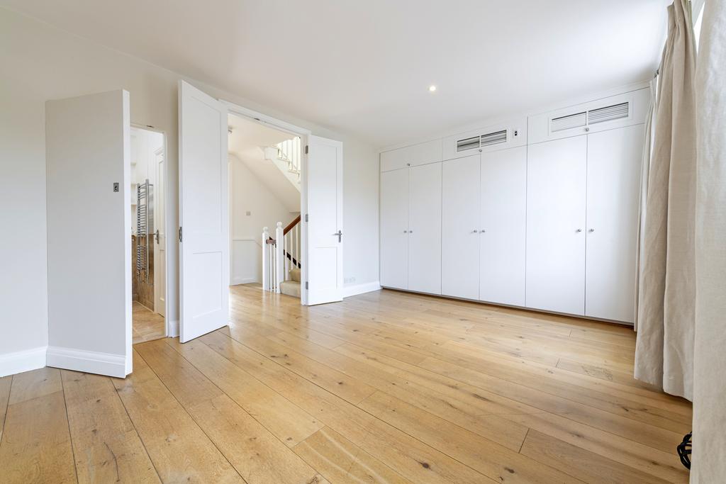 Principal bedroom