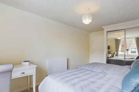 2 bedroom retirement property for sale, Cambridge Street, Aylesbury HP20