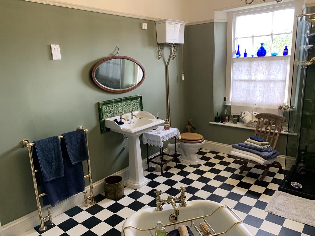 Main Bathroom