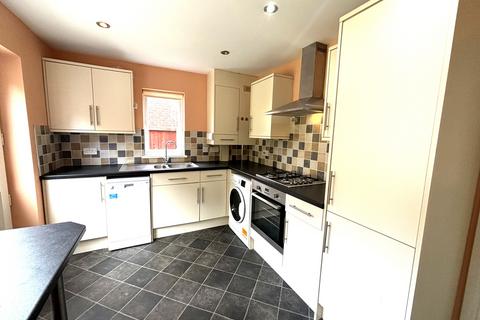 2 bedroom semi-detached house to rent, Osprey Close,  Leeds, LS17