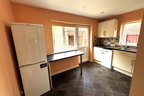 2 bedroom semi-detached house to rent, Osprey Close,  Leeds, LS17