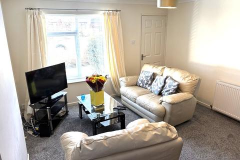 2 bedroom semi-detached house to rent, Osprey Close,  Leeds, LS17