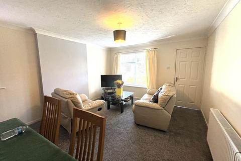 2 bedroom semi-detached house to rent, Osprey Close,  Leeds, LS17