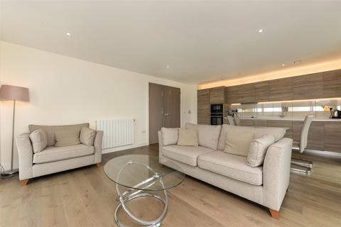 2 bedroom penthouse to rent, Duke of Wellington Avenue, London SE18