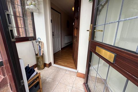 3 bedroom semi-detached house for sale, Simmonds Road, Bloxwich WS3