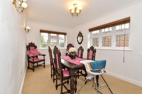 3 bedroom semi-detached house for sale, Cissbury Avenue, Worthing, West Sussex