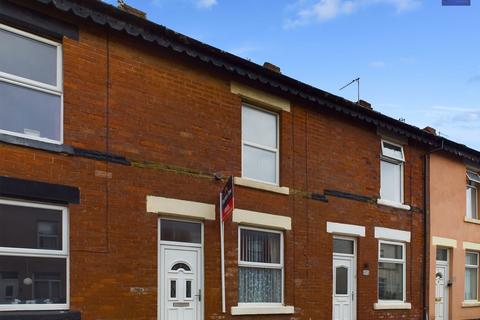 2 bedroom terraced house to rent, Moon Avenue, Blackpool, FY1