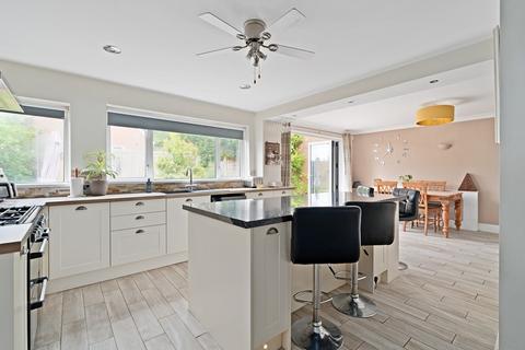 4 bedroom detached house for sale, Bridge Road, Bursledon, Southampton, Hampshire. SO31 8AH