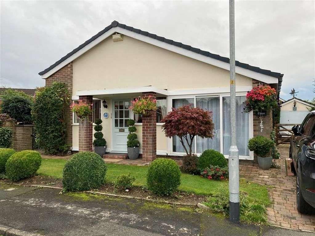 Thirlmere Close, Alderley Edge, SK9 3 bed detached bungalow for sale