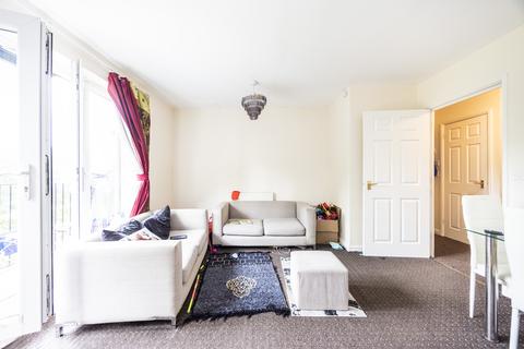 2 bedroom flat for sale, Blackthorn Road, Ilford IG1